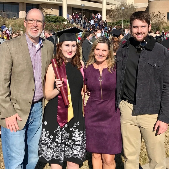 Meet your Posher!🤗 - Picture 4 of 6